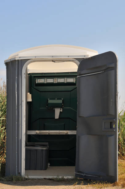 Best Sanitation services for porta potties  in Oskaloosa, KS
